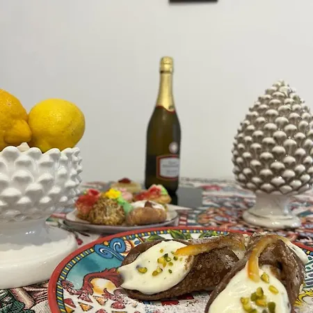 Daire Cusumano House *