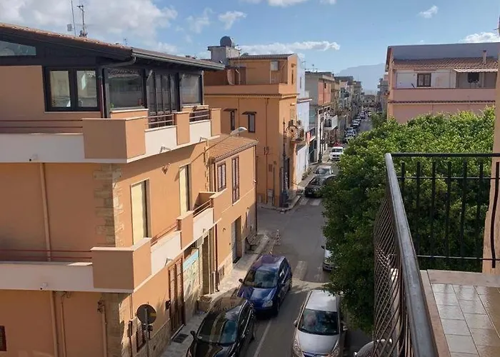 Cusumano House Apartament *